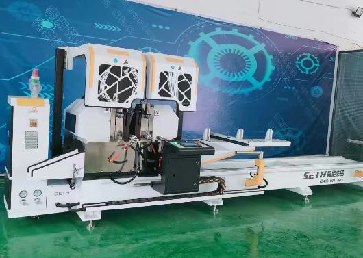 Double-head CNC Precision Cutting Saw for Aluminum Profile.jpg Double-head CNC Precision Cutting Saw for Aluminum Profile.jpg