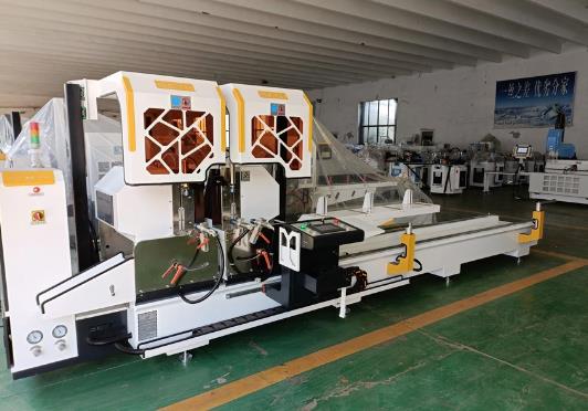 Double-head CNC Precision Cutting Saw for Aluminum Profile.jpg Double-head CNC Precision Cutting Saw for Aluminum Profile.jpg