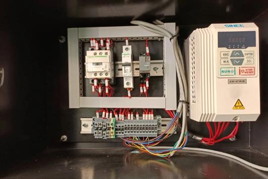 CNC Cutting Center for Aluminum Profile.jpg CNC Cutting Center for Aluminum Profile.jpg