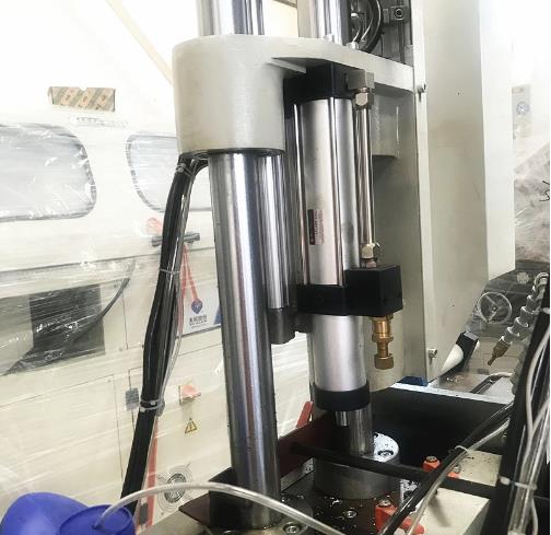 Six-head Combination Drilling Machine for Aluminum Profile.jpg Six-head Combination Drilling Machine for Aluminum Profile.jpg