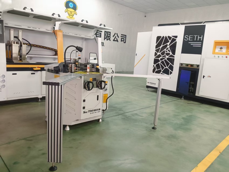 window machine corner crimper.jpg