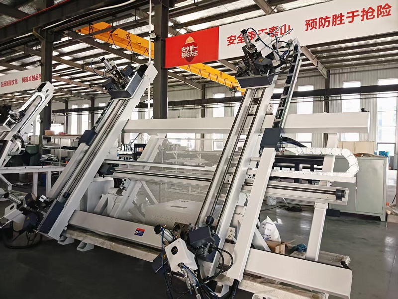 aluminum window machine.jpg aluminum window machine.jpg